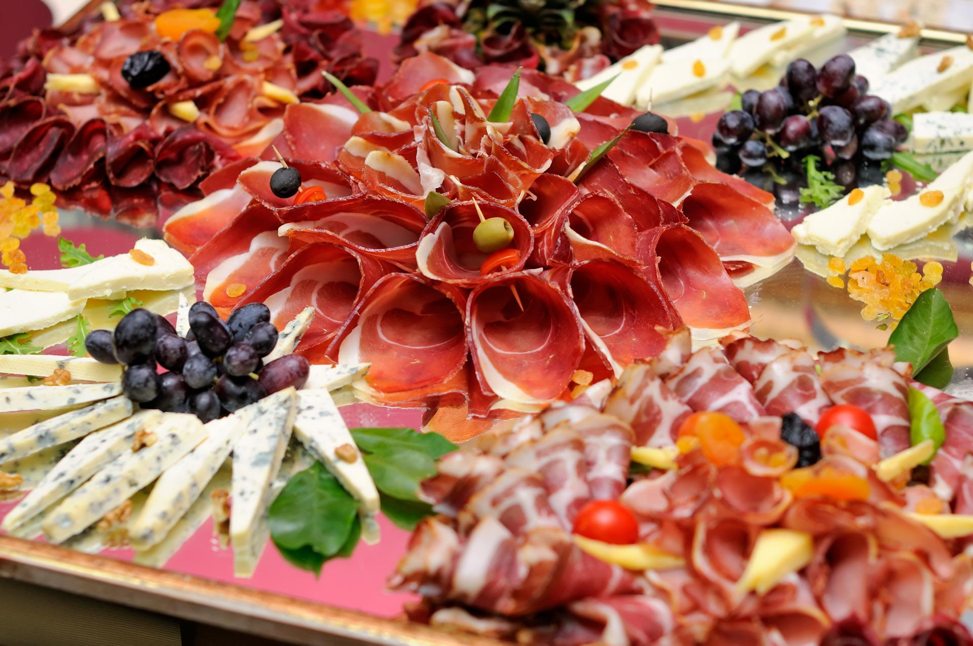 Metzgerei-Sandmeier_Apero-Platte.jpg